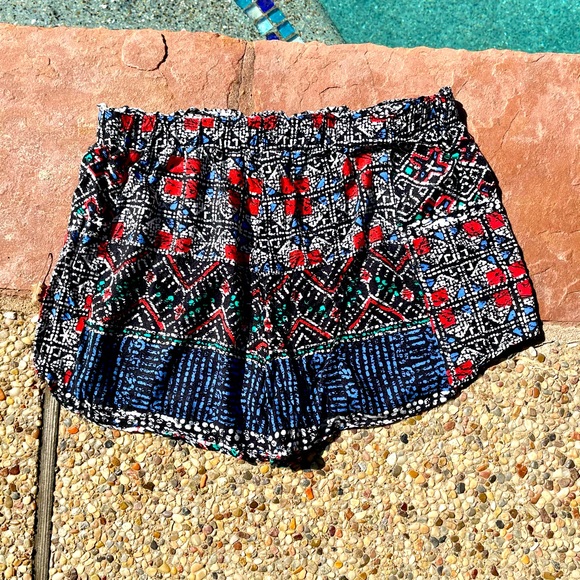 Lily White, Shorts, Size XL - Picture 2 of 2
